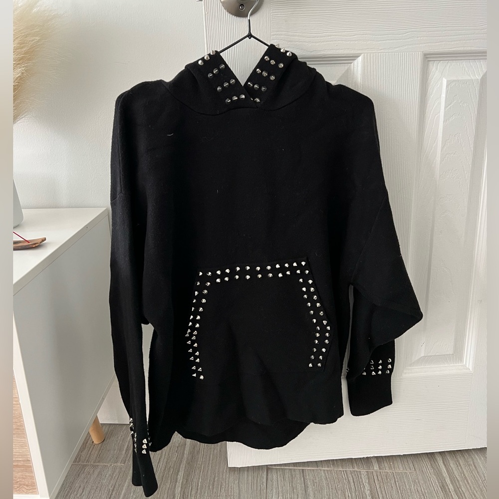 ZARA OVERSIZED SWEATER - NEW - NOT USED